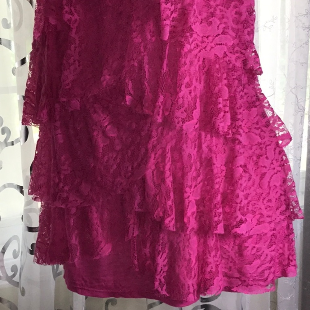 Lace ruffle top 🌺 - Picture 5 of 8